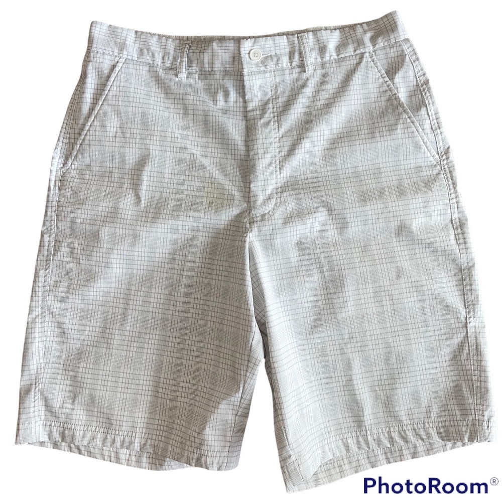 Kirkland Signature Men's Gray & White Plaid Hybrid Shorts 32